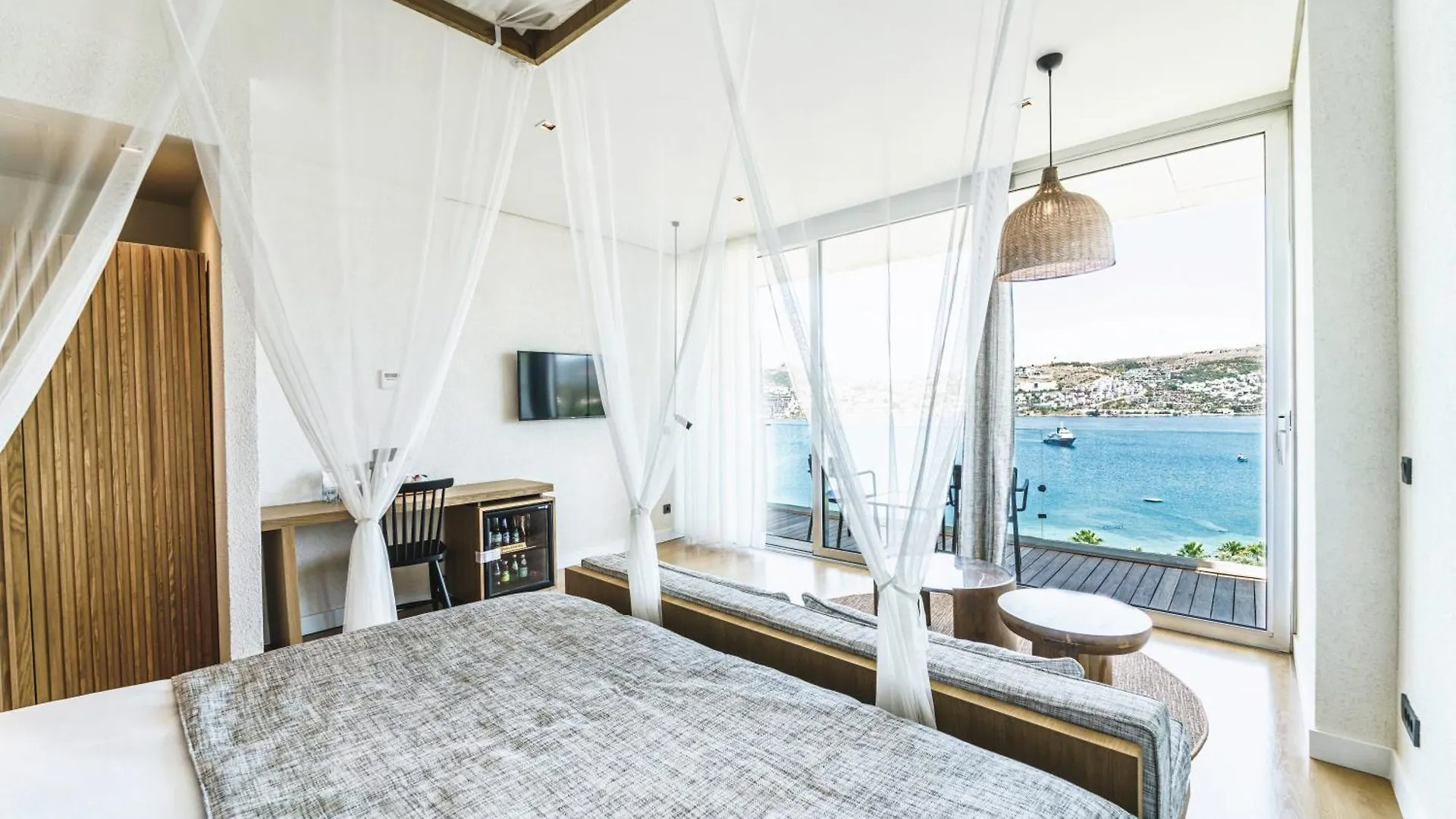 Cape Bodrum Luxury Hotel & Beach Gundogan
